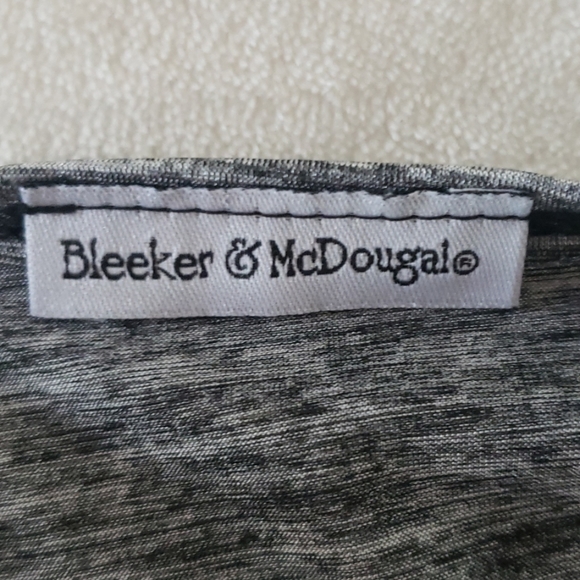 Bleeker and McDougal Grey sleeveless top - Picture 3 of 3